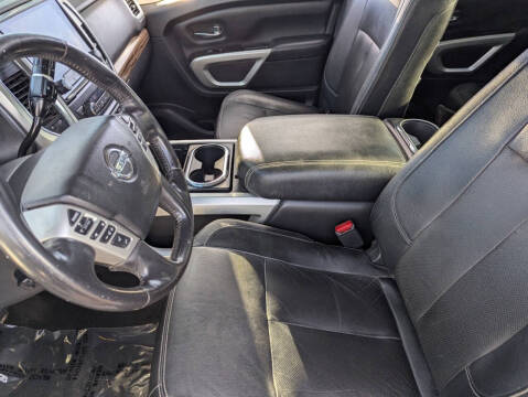 2020 Nissan Titan SL