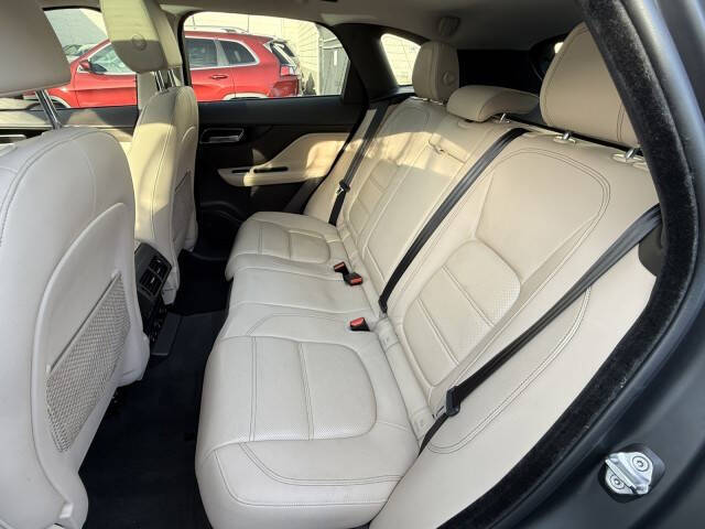 2018 Jaguar F-PACE 25t Prestige