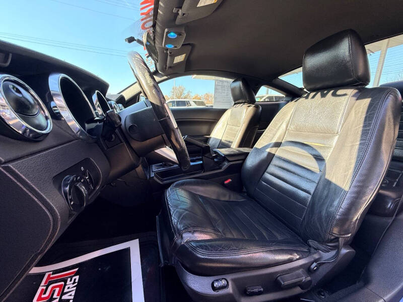 2005 Ford Mustang GT Premium