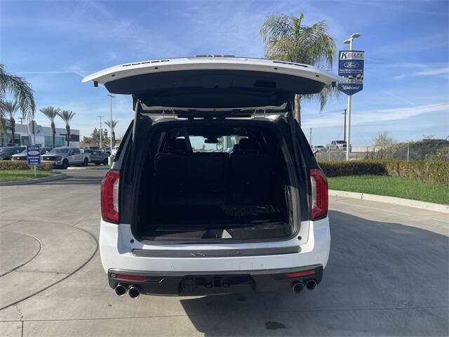 2023 GMC Yukon XL AT4