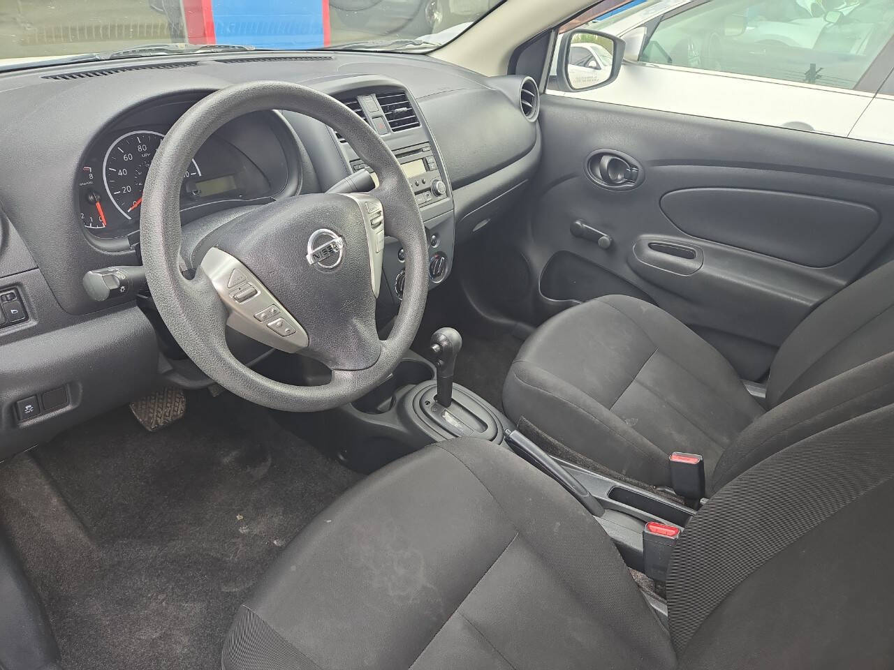White 2017 Nissan Versa 1.6 SV 1.6 SV 4dr Sedan 9
