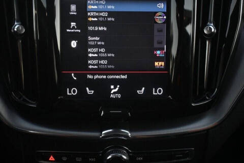 2020 Volvo XC60 T5 Momentum