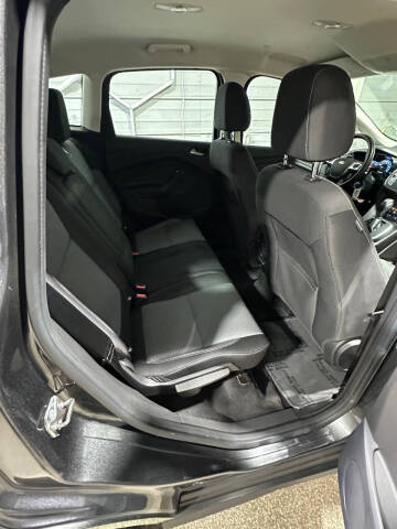 2017 Ford C-MAX Hybrid SE