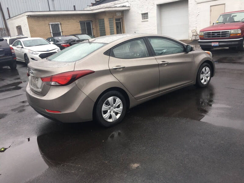 2016 Hyundai Elantra SE photo 19