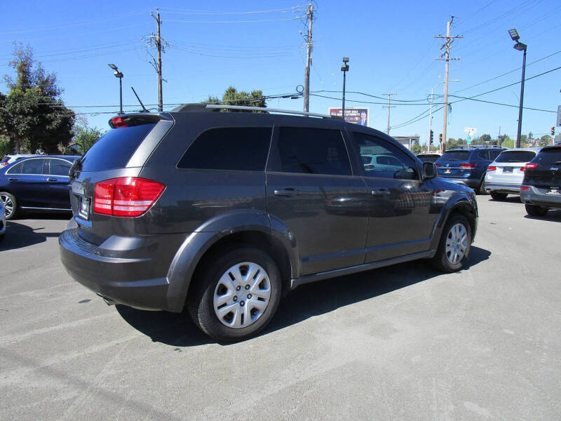 2017 Dodge Journey SE