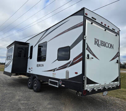 2017 Dutchmen Rubicon 3300 Toy Hauler