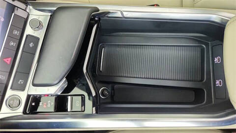 2022 Audi e-tron quattro Premium