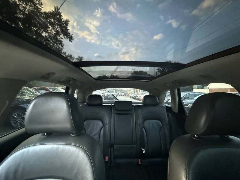 2011 Audi Q5 2.0T quattro Premium Plus