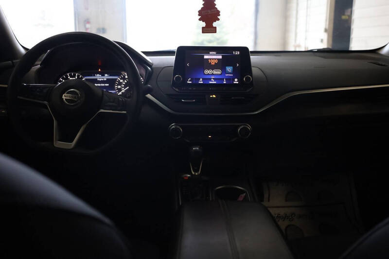 2022 Nissan Altima 2.5 SV