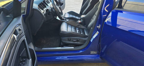 2017 Volkswagen Golf R 4Motion