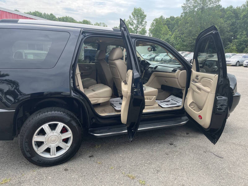 2011 Cadillac Escalade Luxury