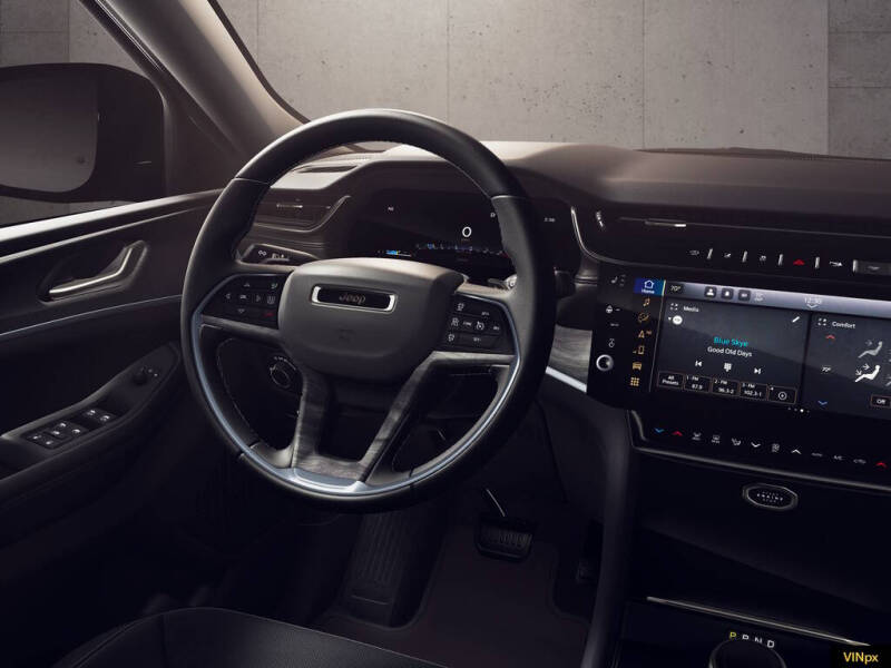2026 Jeep Grand Cherokee Altitude