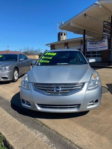 2010 Nissan Altima for sale at Pro-Motion Motor Co in Hickory NC