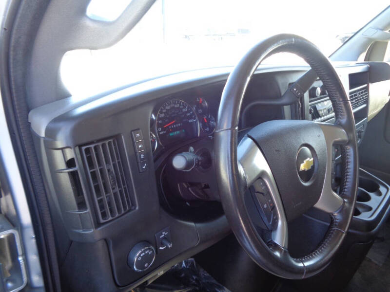 2017 Chevrolet Express LT 3500