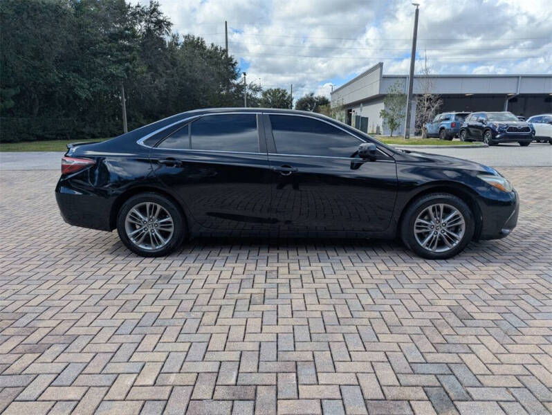 2016 Toyota Camry SE
