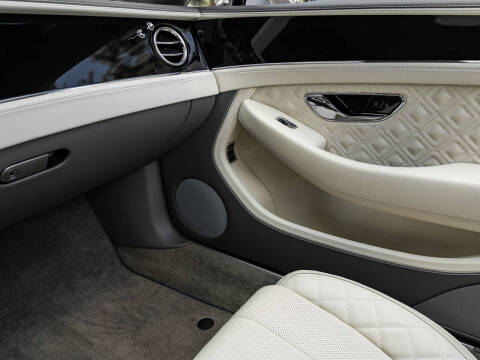 2022 Bentley Continental GTC V8
