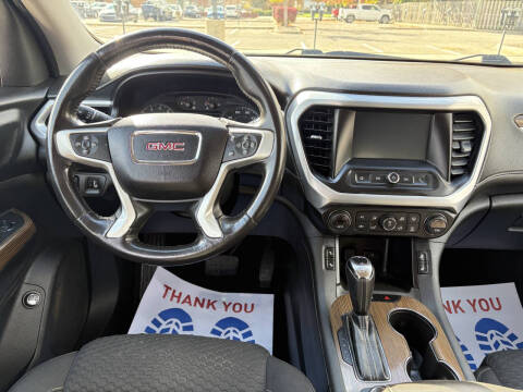 2017 GMC Acadia SLE-2