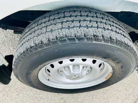 2015 Nissan NV 1500 S