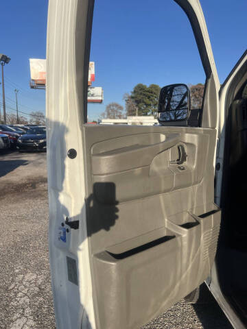 2009 GMC Savana LS 1500