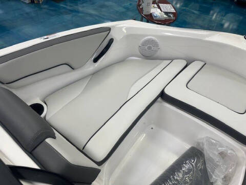 2025 Yamaha AR190