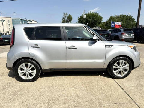 2015 Kia Soul +