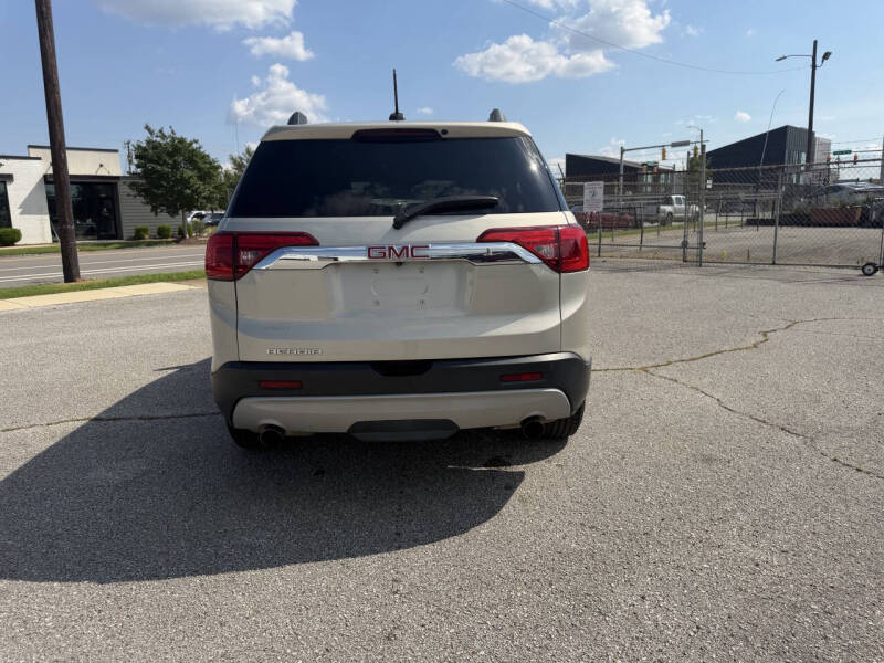 2017 GMC Acadia SLT-1