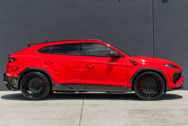 2026 Lamborghini Urus SE