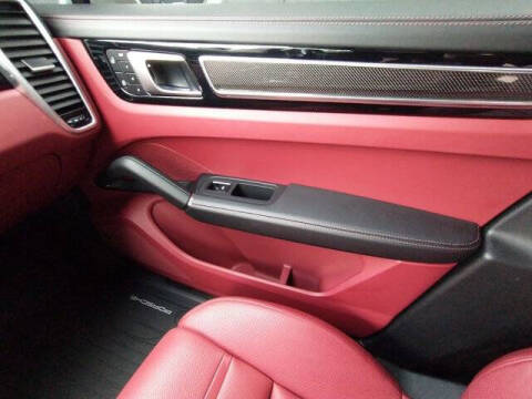 2022 Porsche Cayenne GTS Coupe