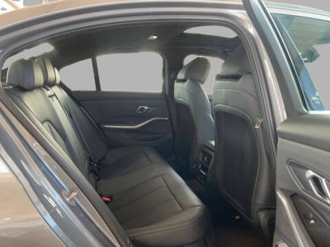 2024 BMW 3 Series 330i