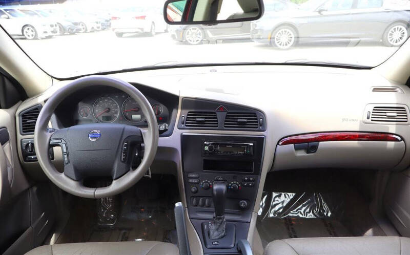 2004 Volvo XC70