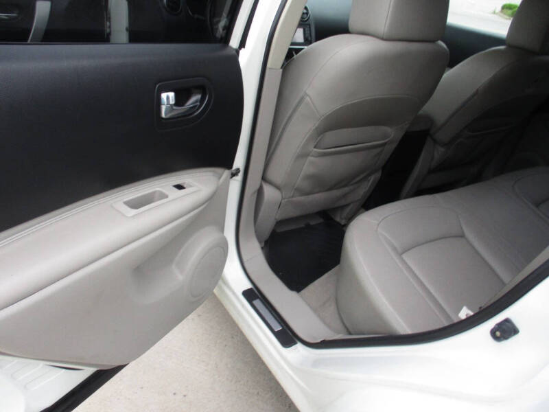 2011 Nissan Rogue SV