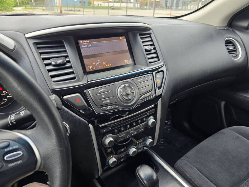 2016 Nissan Pathfinder
