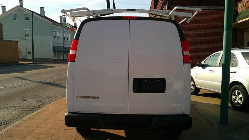 2022 Chevrolet Express 2500