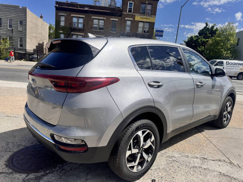 2022 Kia Sportage LX