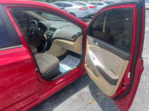 2013 Hyundai Accent GLS