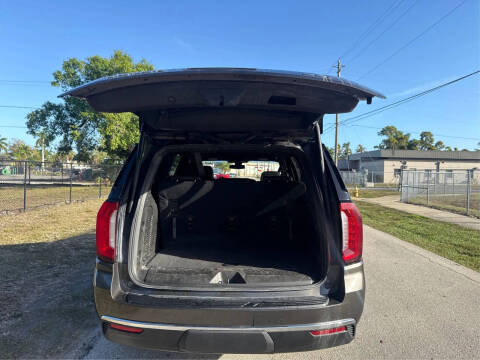 2021 GMC Yukon SLT