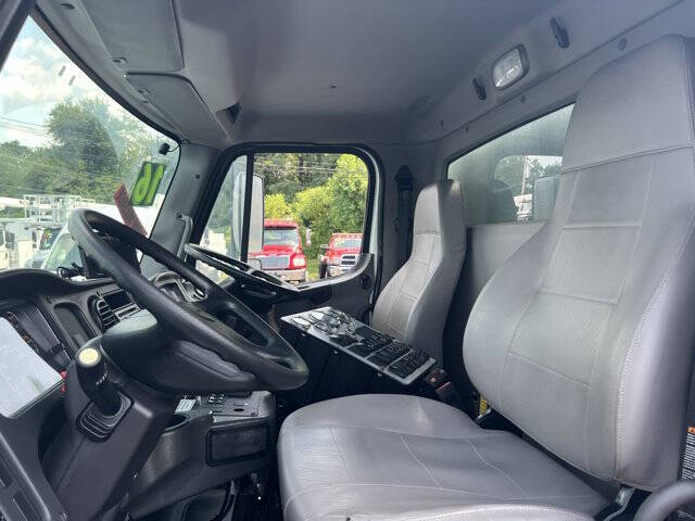 2016 Freightliner M2 106