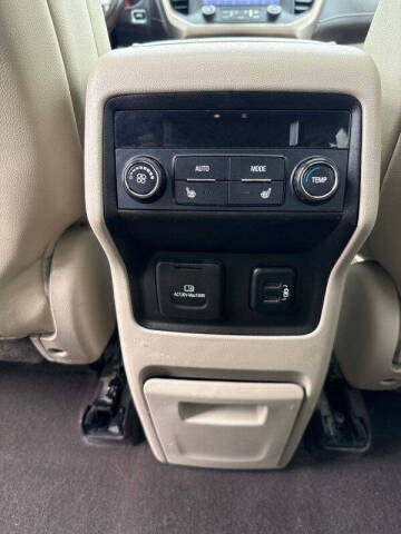 2017 GMC Acadia Denali