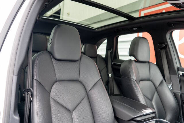 2018 Porsche Cayenne 32