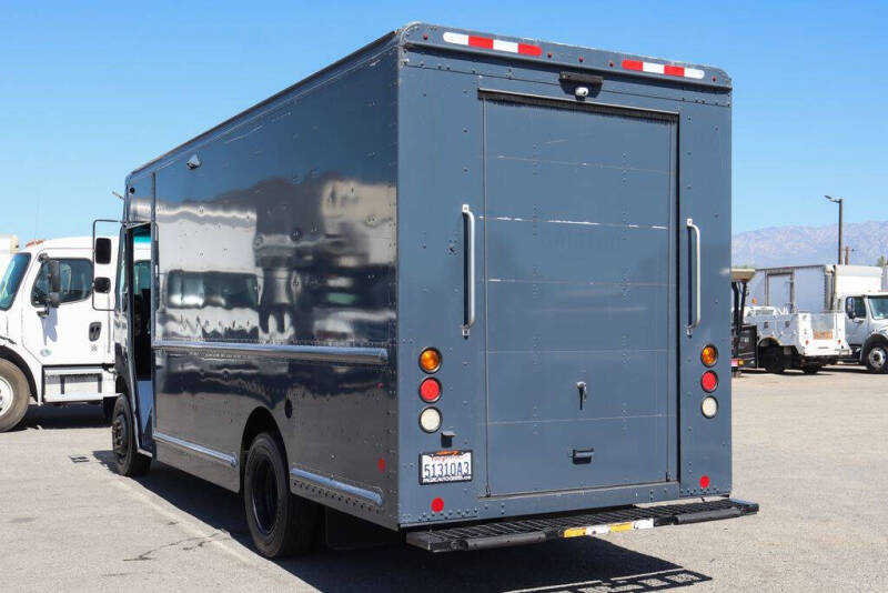2020 Freightliner MT45 Chassis