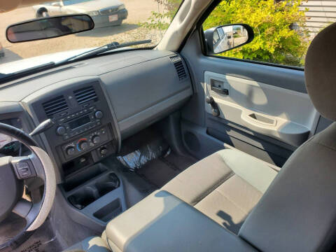 2005 Dodge Dakota ST