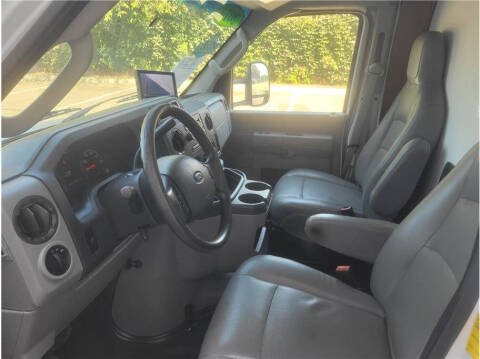 2014 Ford E-Series E-450 SD