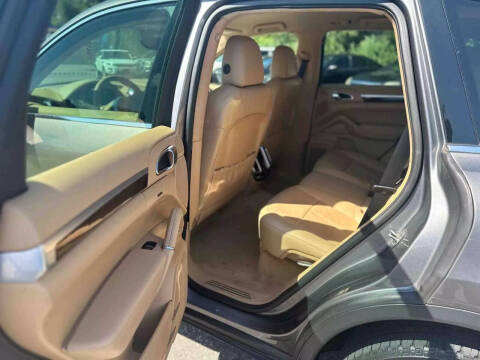 2011 Porsche Cayenne Tiptronic