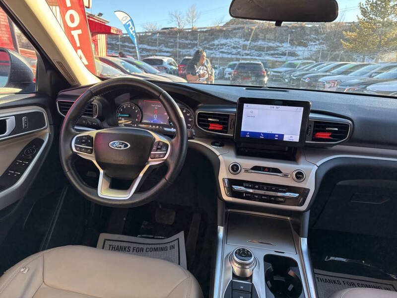 2023 Ford Explorer XLT