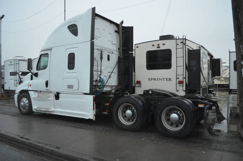 2015 Freightliner Cascadia