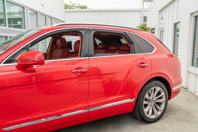 2017 Bentley Bentayga 8