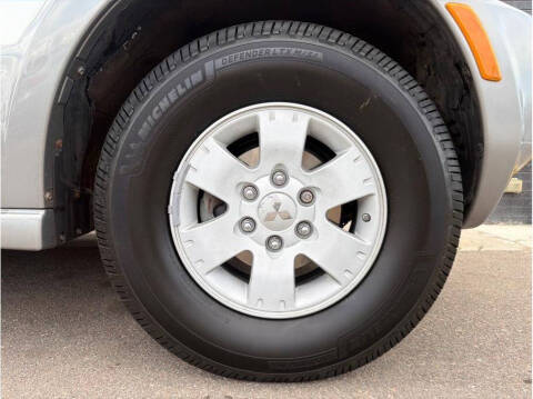 2004 Mitsubishi Montero Limited
