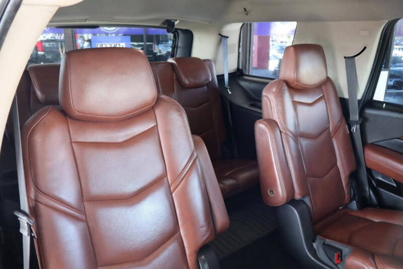 2018 Cadillac Escalade Luxury