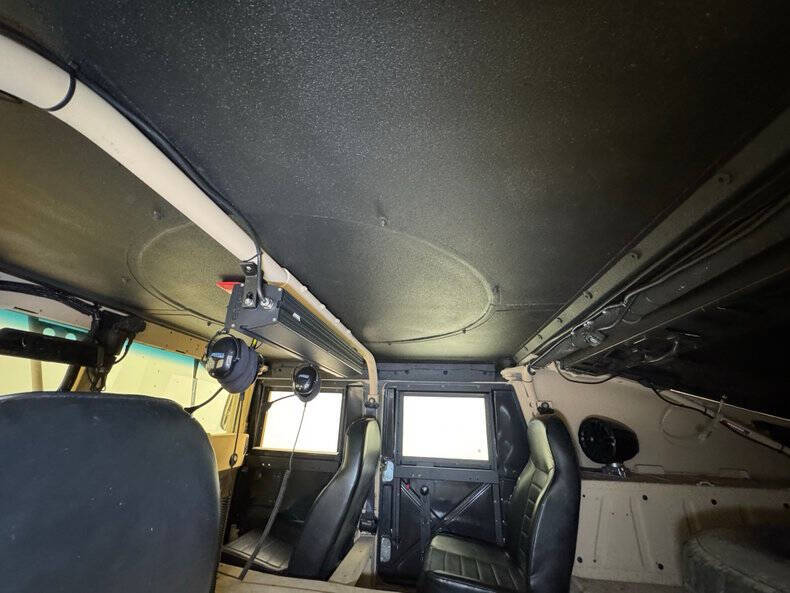 2005 AM General Hummer