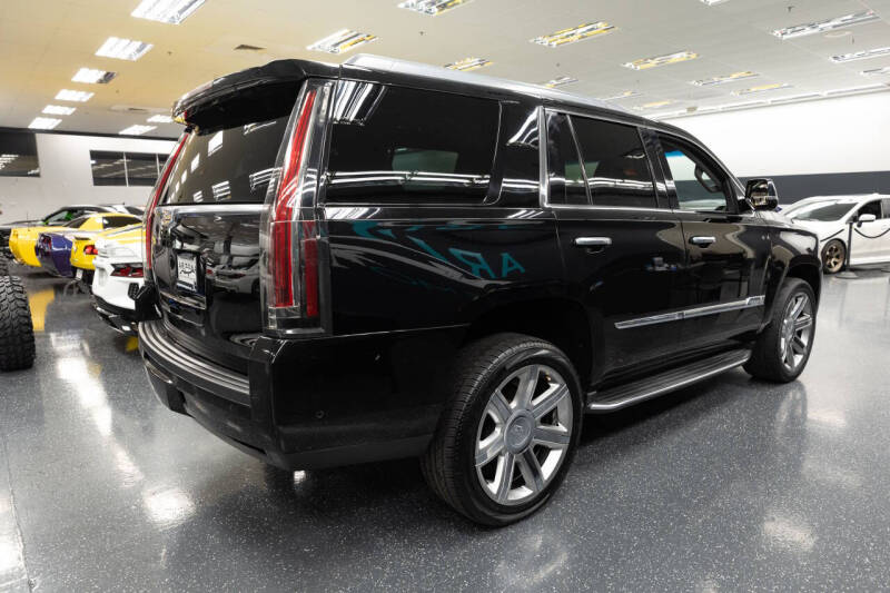 2017 Cadillac Escalade Luxury